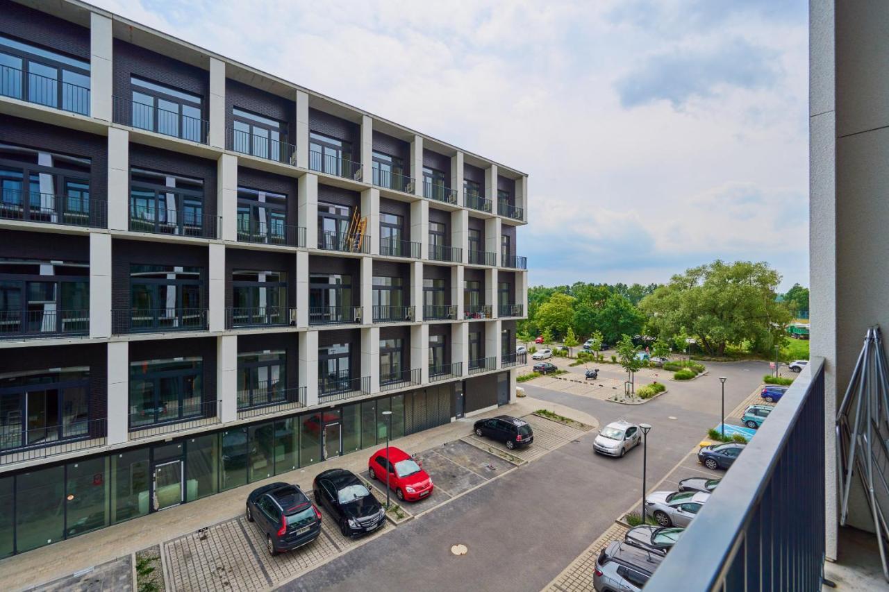 Mezzanine Studio Apartments Zarembowicza Wroclaw Airport By Renters Breslávia Exterior foto