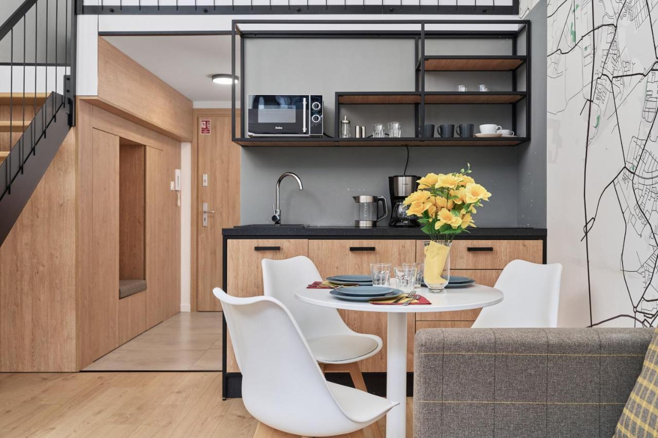 Mezzanine Studio Apartments Zarembowicza Wroclaw Airport By Renters Breslávia Exterior foto