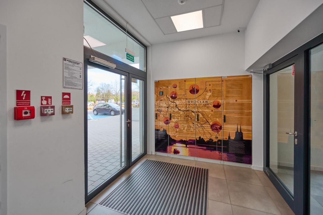 Mezzanine Studio Apartments Zarembowicza Wroclaw Airport By Renters Breslávia Exterior foto