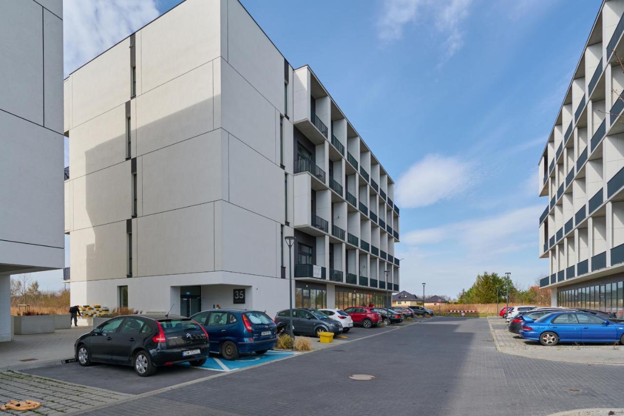 Mezzanine Studio Apartments Zarembowicza Wroclaw Airport By Renters Breslávia Exterior foto